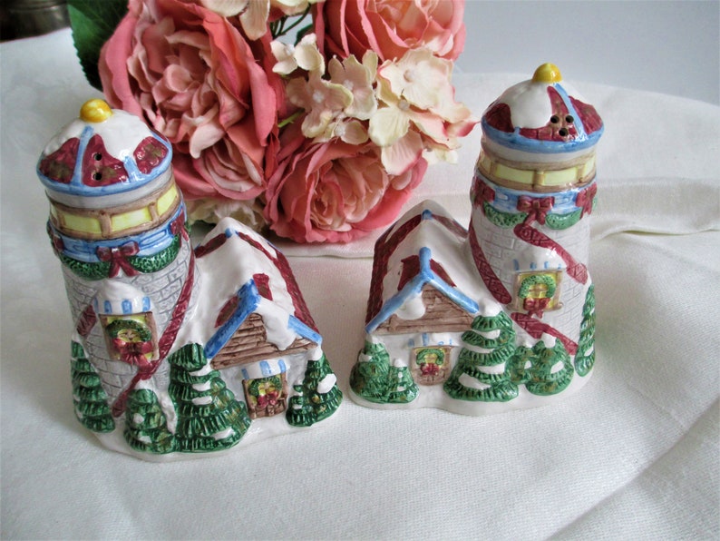 Vintage Salt /& Pepper Shakers Light Houses In Winter Salt and Pepper Shakers Vintage Farmhouse Kitchen