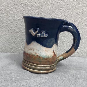 Taza Vail Studio Pottery Rocky Mountains firmada por Jim Hansen