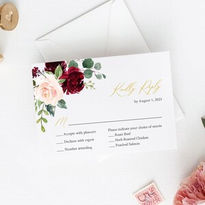 Carta RSVP modificabile floreale blush bordeaux, inserto RSVP verde oro rosa, modello di custodia fai da te, carta di risposta stampabile, download istantaneo, 574-A