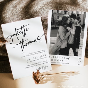 K&ouml;nnte beinhalten: Eine Hochzeitseinladung mit einem Schwarzwei&szlig;foto eines sich umarmenden Paares. Die Einladung ist auf wei&szlig;em Karton mit schwarzem Text gedruckt. Der Text lautet "juliette + thomas" und enth&auml;lt das Datum "08.20.20XX" und den Ort "THE SUMMER VALLEY HOTEL".