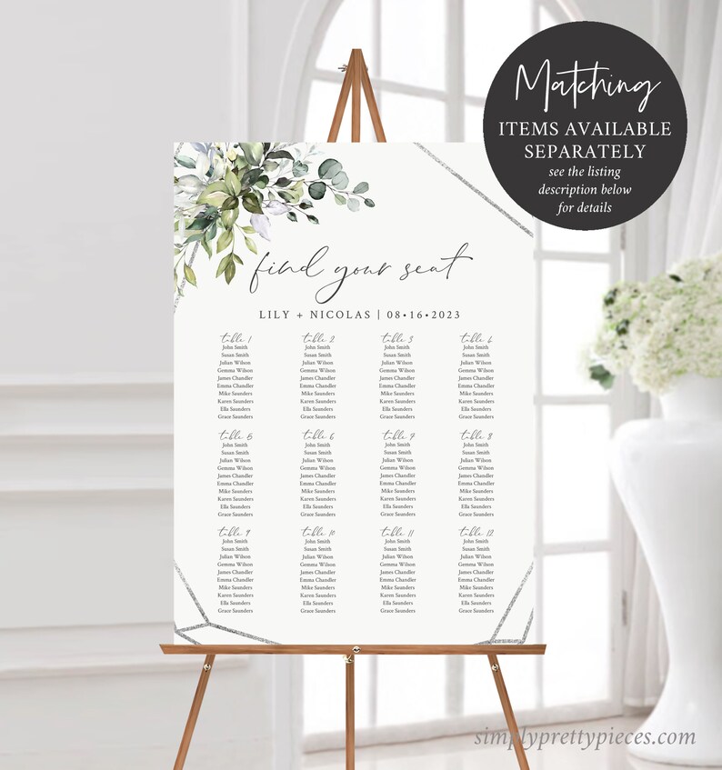Puede incluir: Un plano de asientos de boda blanco con un dise&ntilde;o geom&eacute;trico plateado y vegetaci&oacute;n. El plano de asientos tiene el texto "find your seat" y enumera los nombres de los invitados asignados a cada mesa. El plano de asientos tambi&eacute;n incluye los nombres "Lily + Nicolas" y la fecha "08-16-2023".