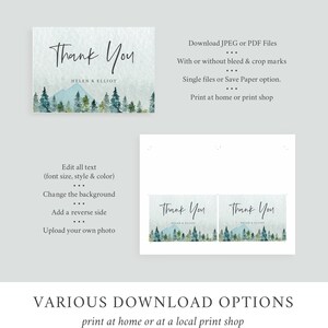Puede incluir: Una descarga digital para una tarjeta de agradecimiento con un dise&ntilde;o de monta&ntilde;a y bosque en acuarela. El texto "Gracias" est&aacute; escrito en letra cursiva negra con los nombres "Helen & Elliot" debajo. La tarjeta es personalizable con opciones para editar el texto, cambiar el fondo, agregar un reverso y cargar una foto.