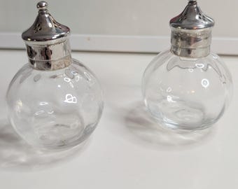 Lenox Optika Glass Salt and Pepper Shakers | Clear Glass with Silver Plate Lids | Vintage Lenox Tableware Set