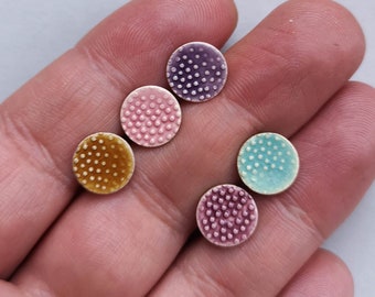 Kleine Ohrstecker *POLKA DOTS*  10mm Keramik & Chirurgenstahl - Farbwahl - Geschenke für Sie