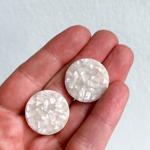 Große Statement Ohrstecker *CREMEWEISS* 24mm Durchmesser - Geschenke für Sie/Ihn