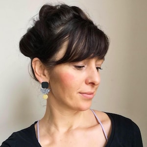 Statement Ohrringe *BLACK DOTTY* Basic Ohrringe schwarz gold | moderne leichte Ohrringe gepunktet | Polka dots Ohrringe | Geschenk für Sie