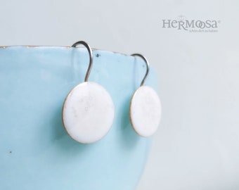 Boucles d'oreilles en céramique blanche *CRYSTAL WHITE* faites à la main en céramique de 16 mm et en argent 925 -100% faites à la main - cadeaux pour elle