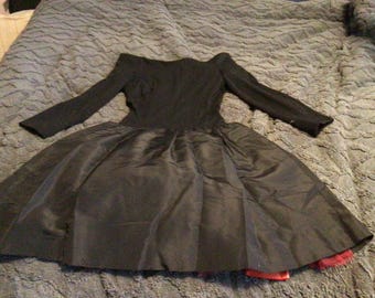 Lanvin svart och röd vintageklänning storlek 38