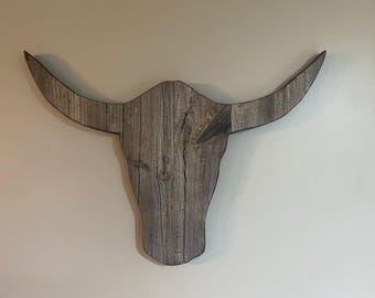 Steer head wall hanger