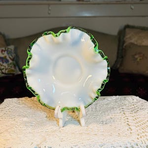 希少　fenton エメラルド　クレスト　アメリカ　ビンテージ　ミルクグラス Fenton Glass Emerald Crest - Etsy
