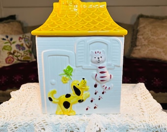 Vintage Ceramic Cookie Jar: House, Mouse, Dog, Cat Scene Made in Japan