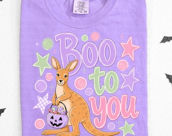 Canguru Boo To You PNG | Boo de Halloween PNG | Design de camiseta preppy de outono | Halloween em tons pastel PNG | Sublimação fofa de doces ou travessuras