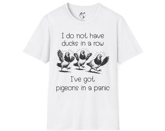 Camiseta "Palomas en pánico" / Divertida ilustración vintage de pájaros