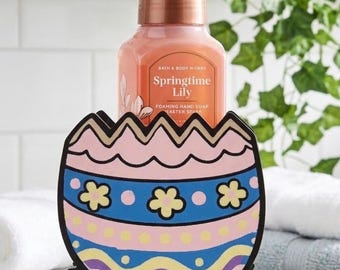 Söt tvålhållare i pastellfärgat Bath and Body Works-motiv med sprucket påskägg och badrumsdekoration