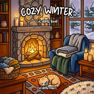 Pu&ograve; includere: Un libro da colorare intitolato COZY WINTER con 32 pagine da colorare. L'illustrazione di copertina mostra un camino in pietra con fuoco, una poltrona blu con una coperta, un cesto di lana e un gatto arancione che dorme su un tappeto in una stanza.
