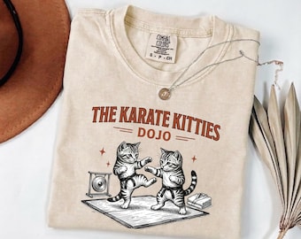 Karate Kitties Dojo-tröja Rolig Karate Cat Tee Retro Japansk Stil Kampsport T-shirt Jiu Jitsu Cat Meme Grafisk Tee Kattälskare Gåva