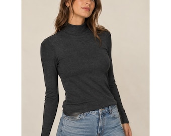 Escada Margaretha Ley Gray 100% Wool Mock Neck Sweater Button Back Size 34