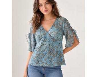 A. Byer Blue Paisley V-Neck Tie Back Split Sleeve Blouse Medium Y2K Cottagecore