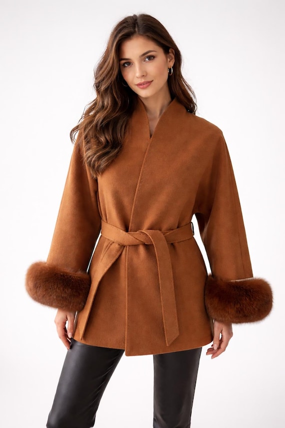 Luxury Camel Kaşe Kaban- Kürk Detaylı, Kemerli, Premium Tasarım