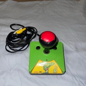 Controlador de joystick para videojuegos arcade Frogger Plug & Play para TV, probado por Konami, funciona.