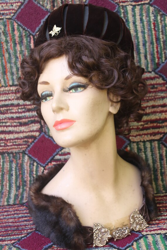 Vintage Brown Velvet Round Pillbox Hat Gem