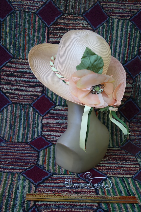 Vintage Peach Straw Hat with Poppy Trim - image 1