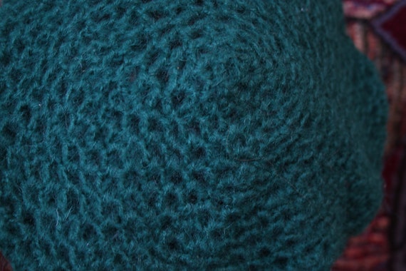 Vintage Hand Crocheted Forest Green Beret Hat - image 5