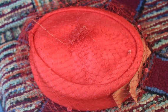 Vintage Red Pillbox Hat with French Veil - image 10