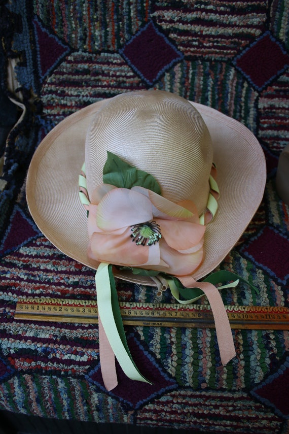 Vintage Peach Straw Hat with Poppy Trim - image 10