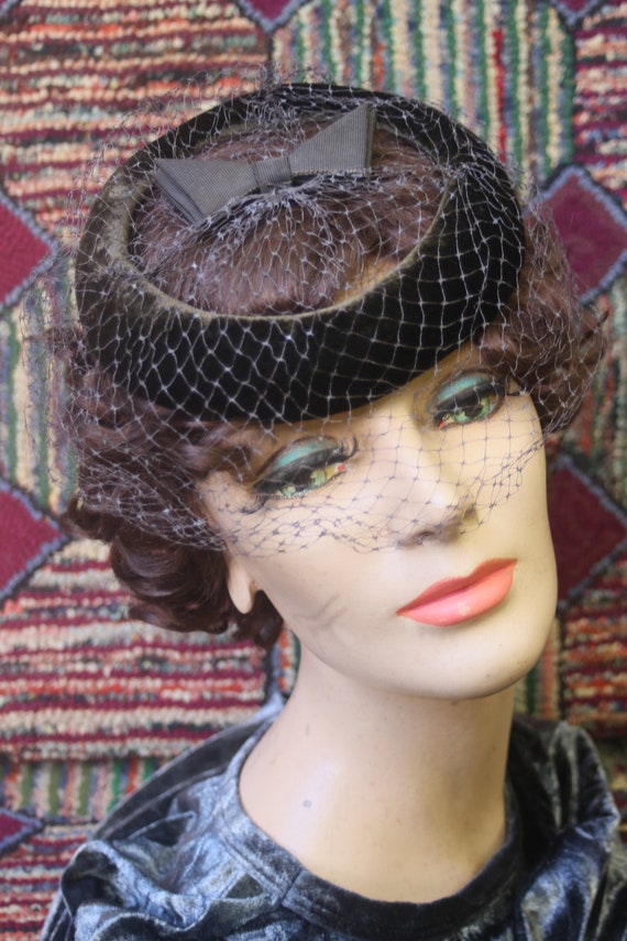 Vintage Chocolate Brown Velvet Cocktail Hat with F