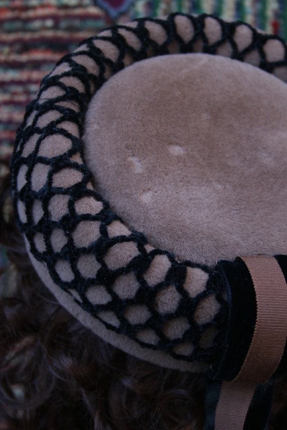 VIntage Tan Pillbox Hat - image 4