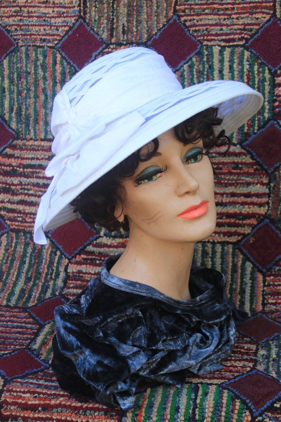 vintage white straw hat - Gem