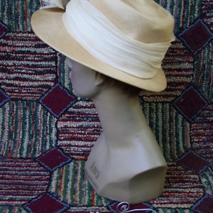 Vintage Straw Hat with Flower Trim image 4