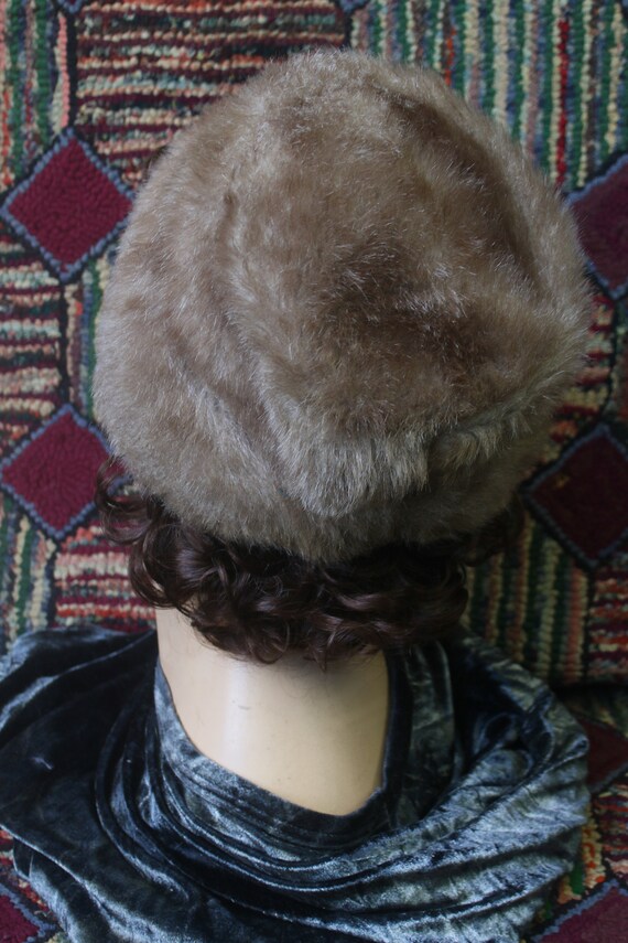 Vintage Tan Faux Fur Beehive Hat - image 4