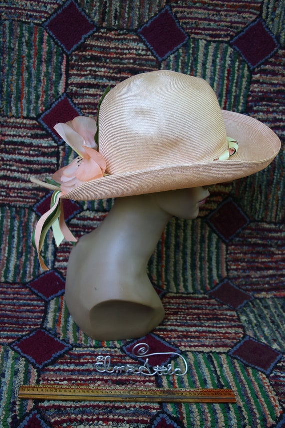 Vintage Peach Straw Hat with Poppy Trim - image 7