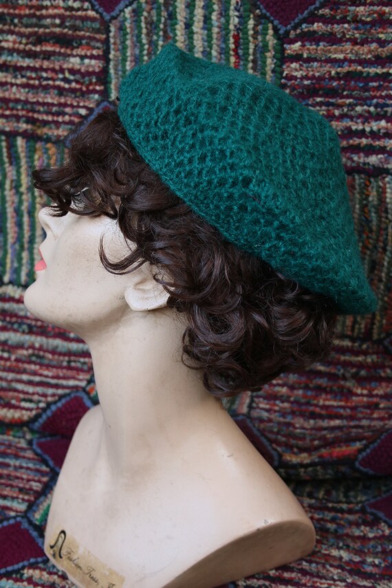 Vintage Hand Crocheted Forest Green Beret Hat - image 3