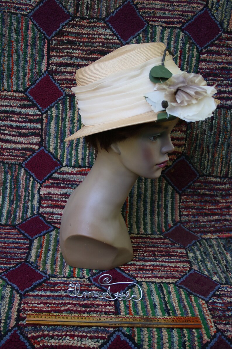 Vintage Straw Hat with Flower Trim image 7