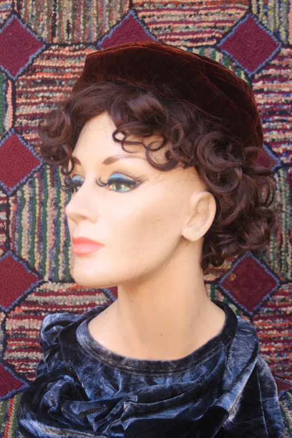 vintage brown velvet hat - Gem