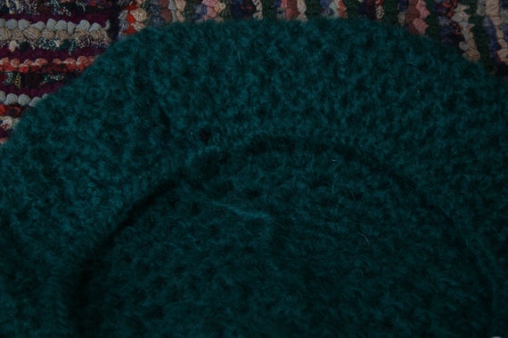 Vintage Hand Crocheted Forest Green Beret Hat - image 10