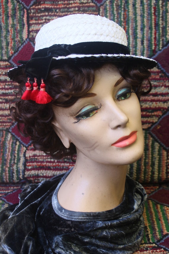 Vintage Black and White Plastic Straw Boater Hat w