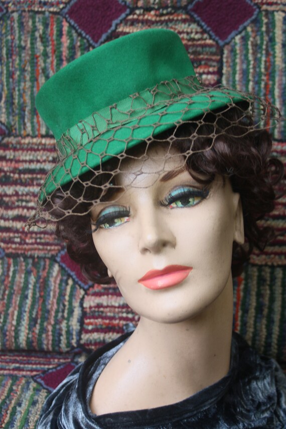 Vintage Green Felt Hat Gem