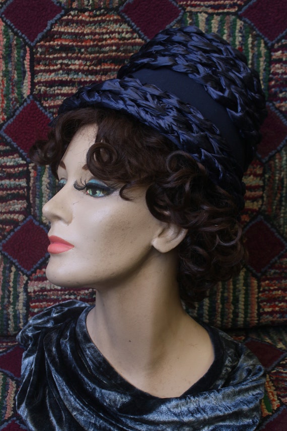 Vintage Navy Straw Beehive Hat - image 3