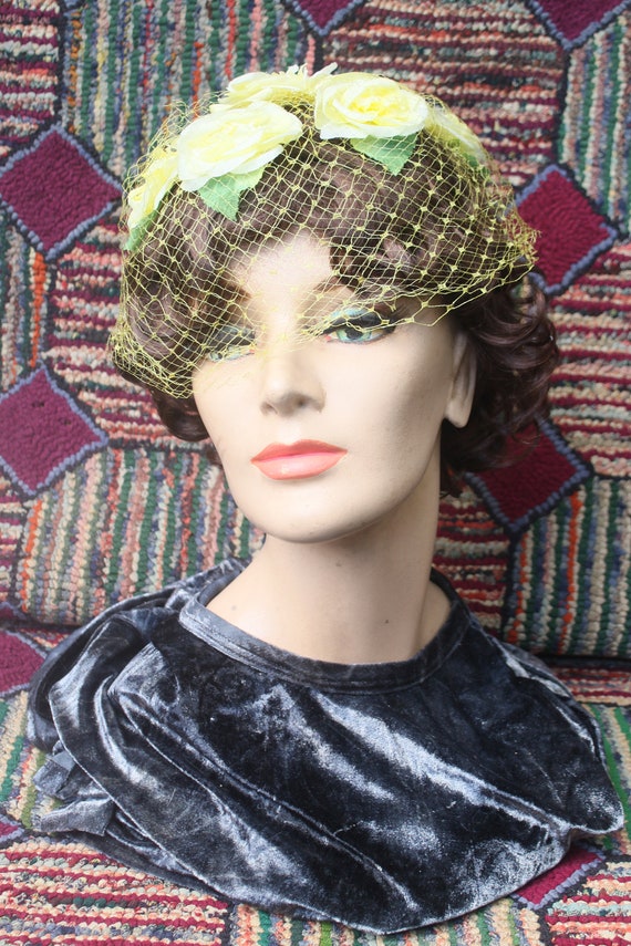 Vintage Yellow Double Layer French Veil with Yell… - image 2