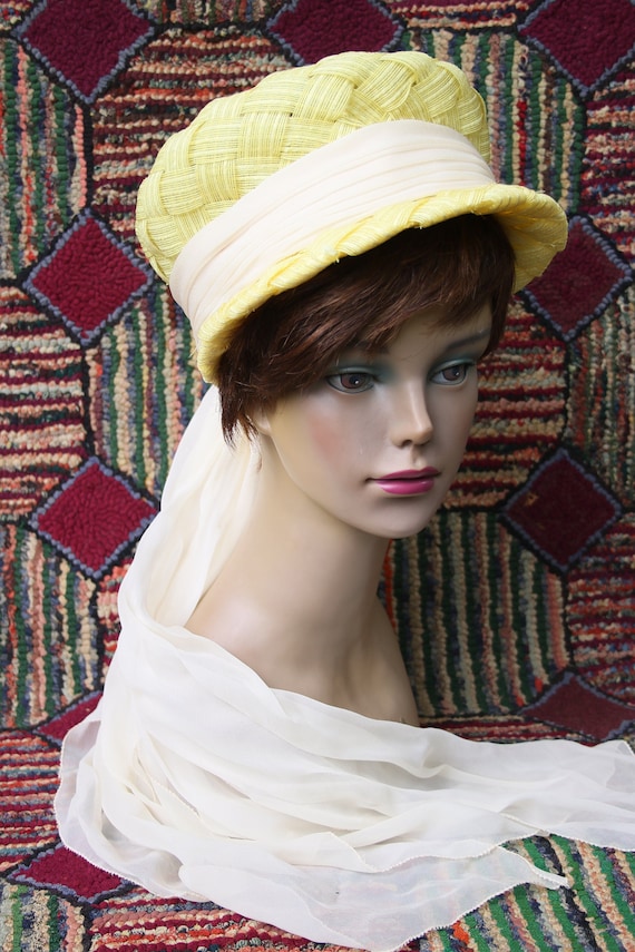 Vintage Yellow Raffia Bump Hat