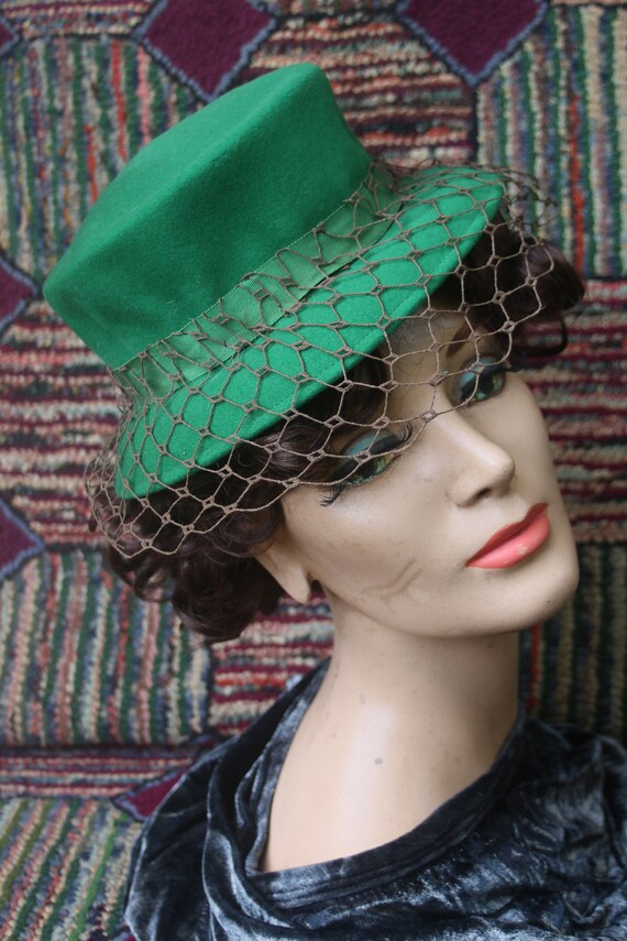 Vintage Green Felt Hat Gem