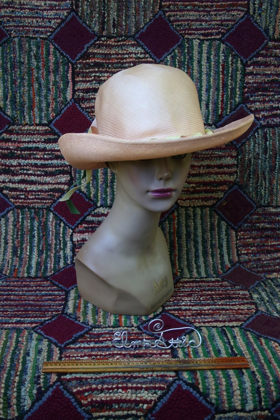 Vintage Peach Straw Hat with Poppy Trim - image 2
