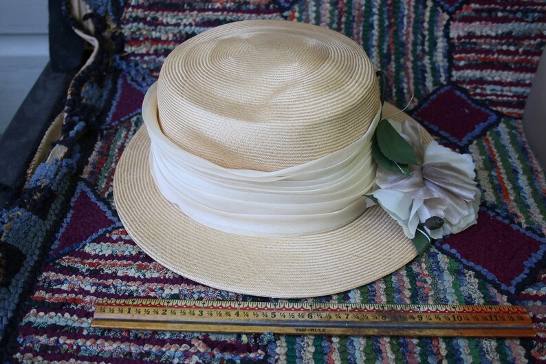 Vintage Straw Hat with Flower Trim image 9