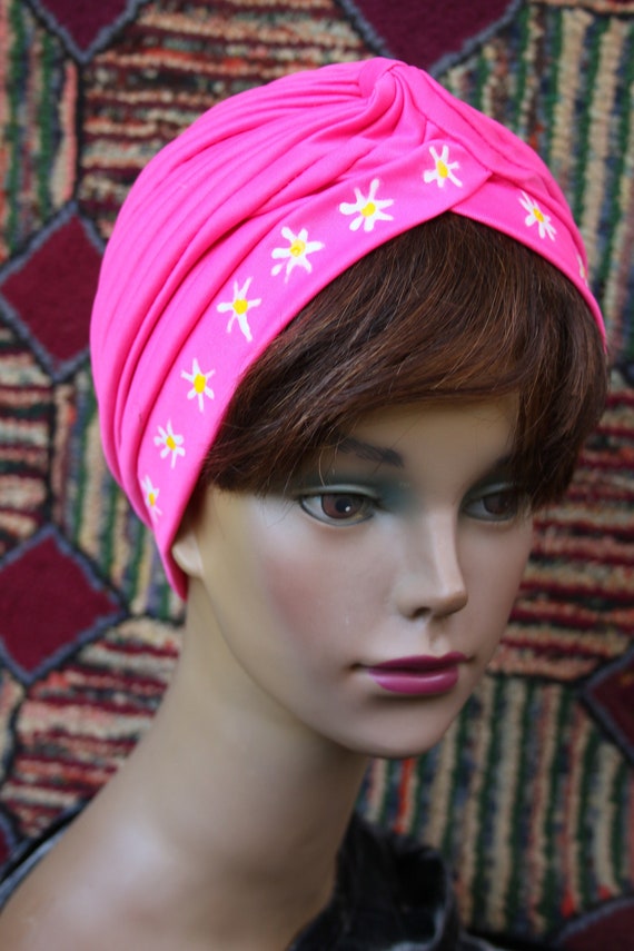 Vintage Handpainted Hot Pink Turban with Daisies