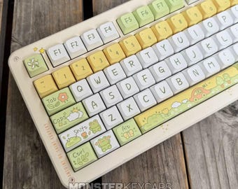 Cute Green Frog Keycap Set for Mechanical Keyboard | Kawaii PBT Custom Keycaps, MDA Profile, MX Switch Compatible – MonsterKeycaps®