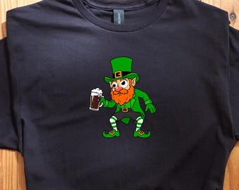 St Patricks Day Leprechaun T-Shirt - Funny Googly Eyes Beer Tee, Green Lucky Charm Graphic